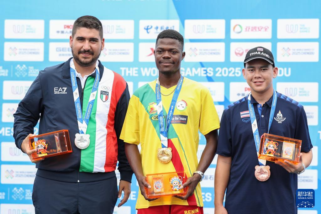 amp, 贝宁选手夺, 球男子单人 amp, 贝宁选手夺, 球男子单人