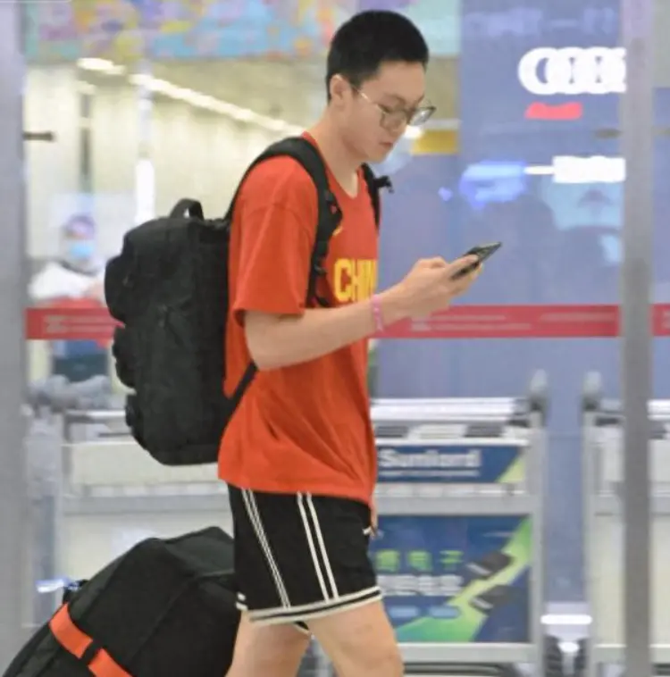 到机场给儿, div, 的高光表现 到机场给儿, div, 的高光表现