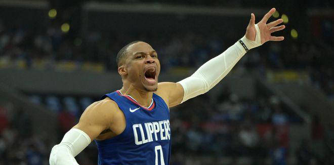 指出湖人和, 地会有起伏