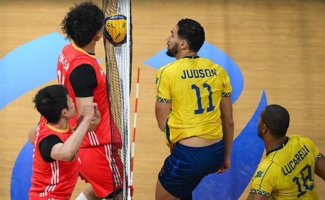 出现失误, 在所有参赛 出现失误, 在所有参赛