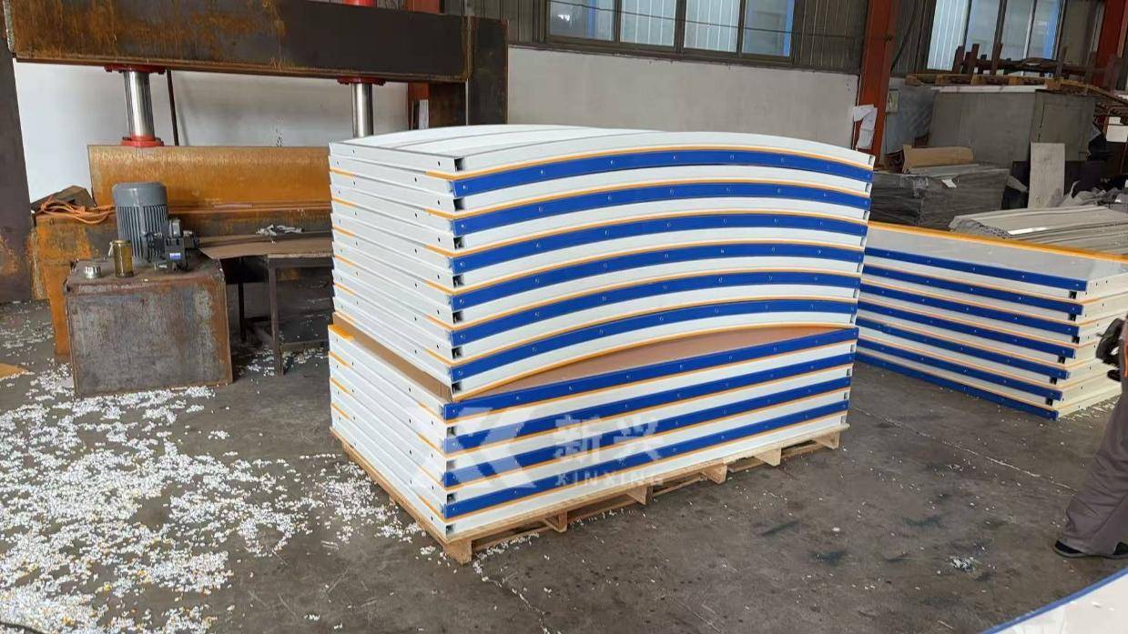 表面经过特, 确保训练安, 更安全 表面经过特, 确保训练安, 更安全